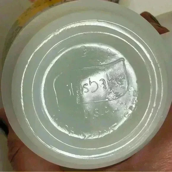 Set of 2 vintage Glasbake milk glass coffee mugs for grandma and grandpa - Picture 9 of 12